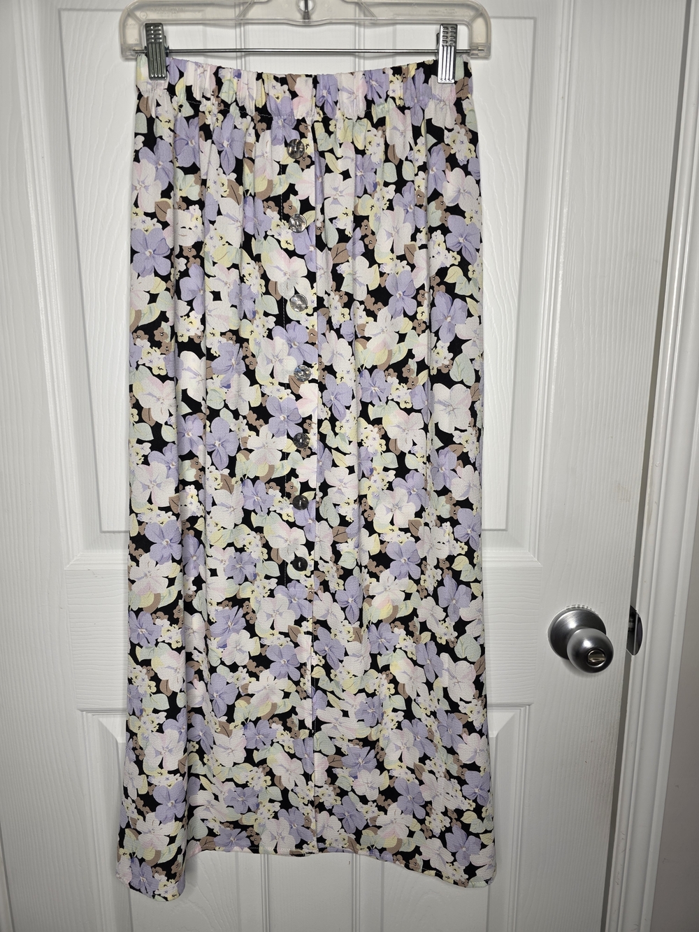Only Floral Maxi Skirt in Black with Pastel Lilac & Cream Flowers - Picture 2 of 13